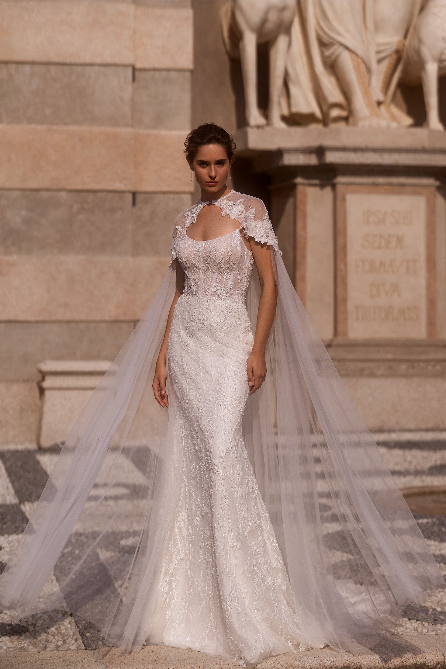 Maria Anette 5528 | Unique Shoulder Veil Mermaid | Marelli Exclusive