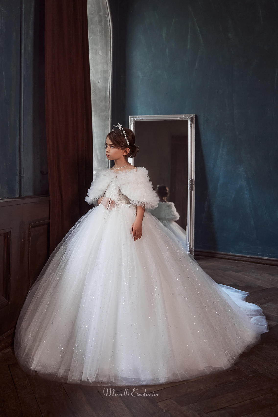 Multi-Layered Tulle Beauty: A Dress Full of Exquisite Details