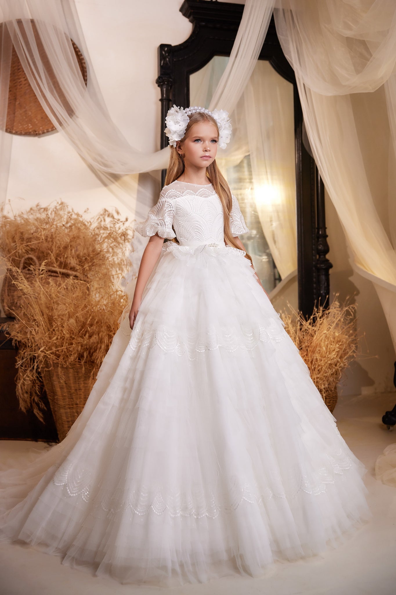 Pentelei 3644 Gracefully Elegant in Lace: Long Formal Girls' Dress with Delicate Patterns, Pearls, and Shimmering Beauty Marelli Exclusive Pentelei 3644 Gracefully Elegant in Lace: Long Formal Girls' Dress with Delicate Patterns, Pearls, and Shimmering Beauty Marelli Exclusive