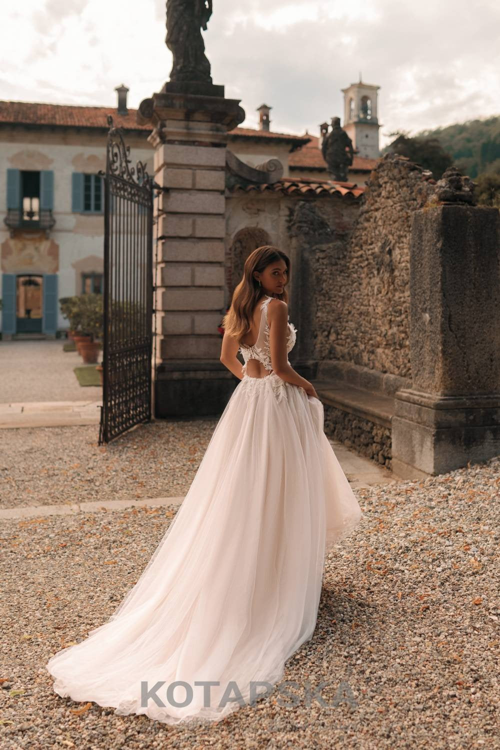 Iryna Kotapska F2633