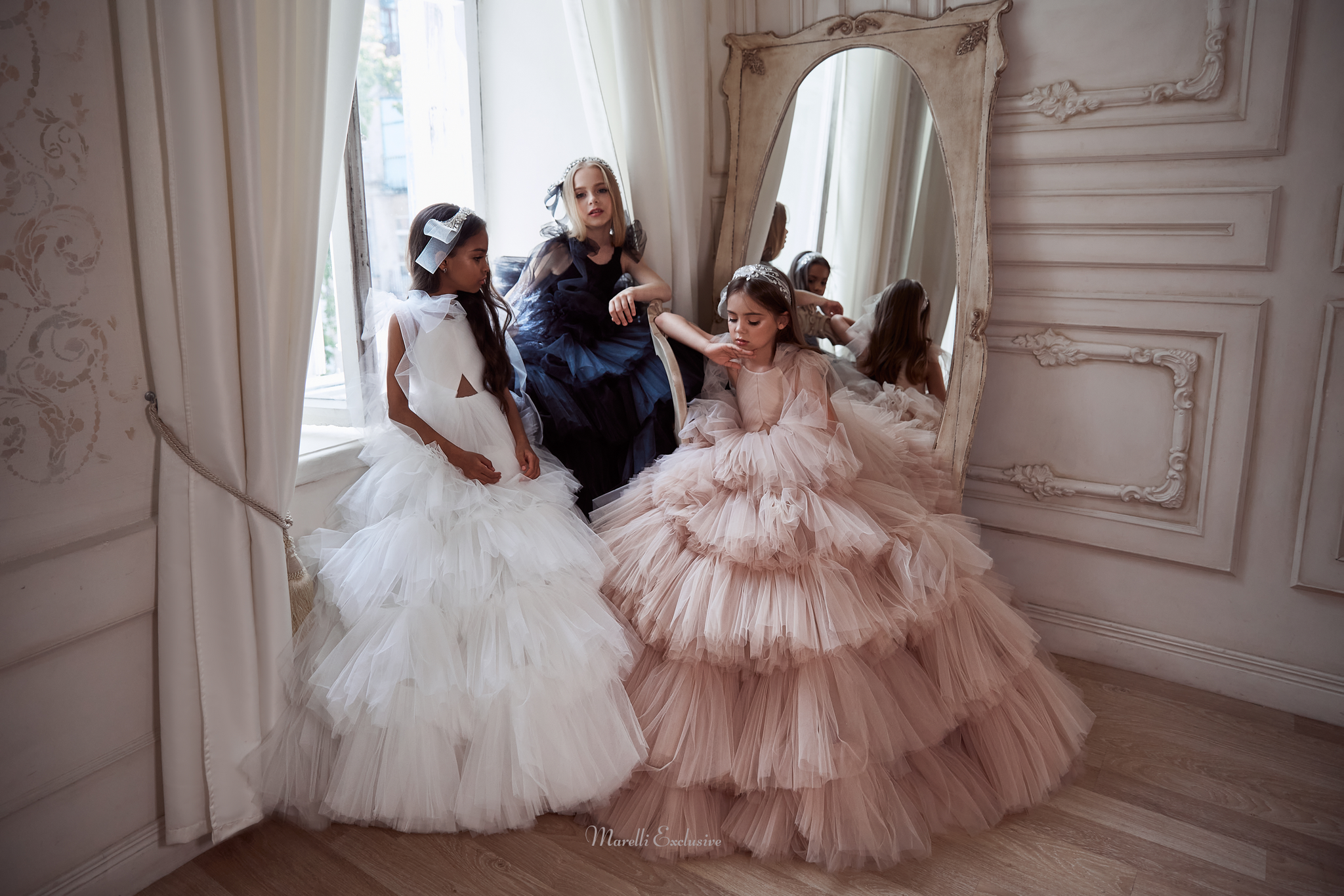 Pentelei 3105 tulle beauty: bow-adorned sleeves for little princesses  | Girls Formal Dress