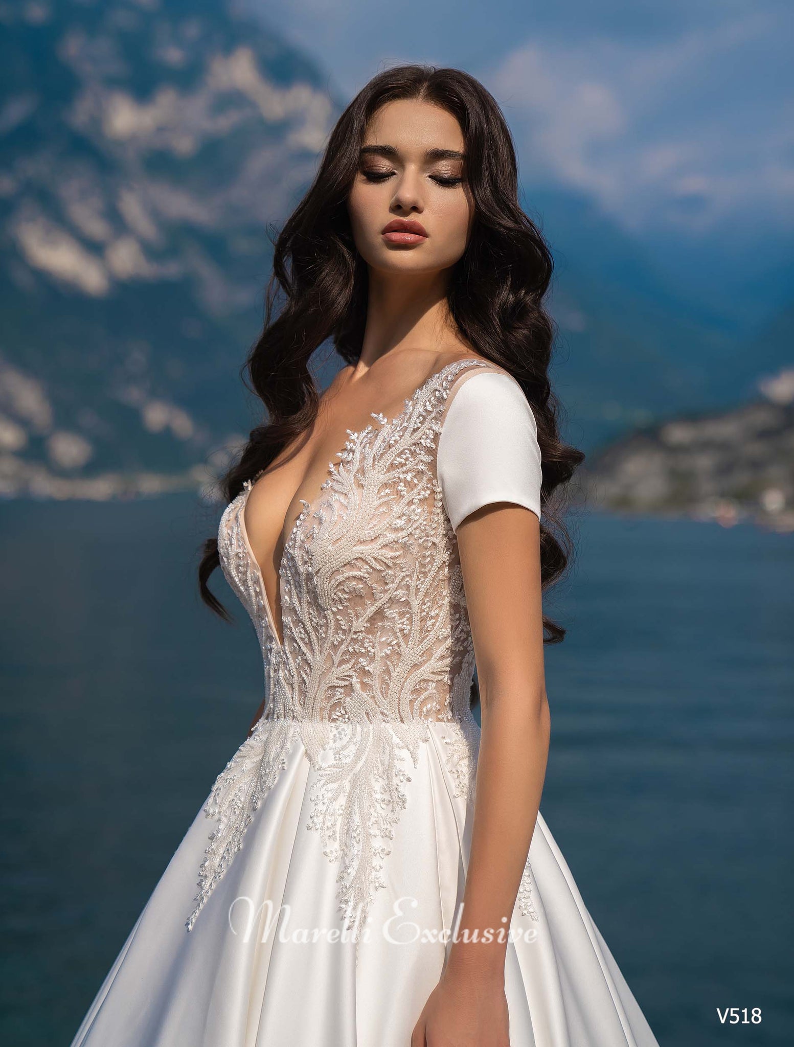 Stunning Ballgown Wedding Dress, Wedding Gown, Short Sleeves, Floral, Soft 2 / White Stunning Ballgown Wedding Dress, Wedding Gown, Short Sleeves, Floral, Soft 2 / White