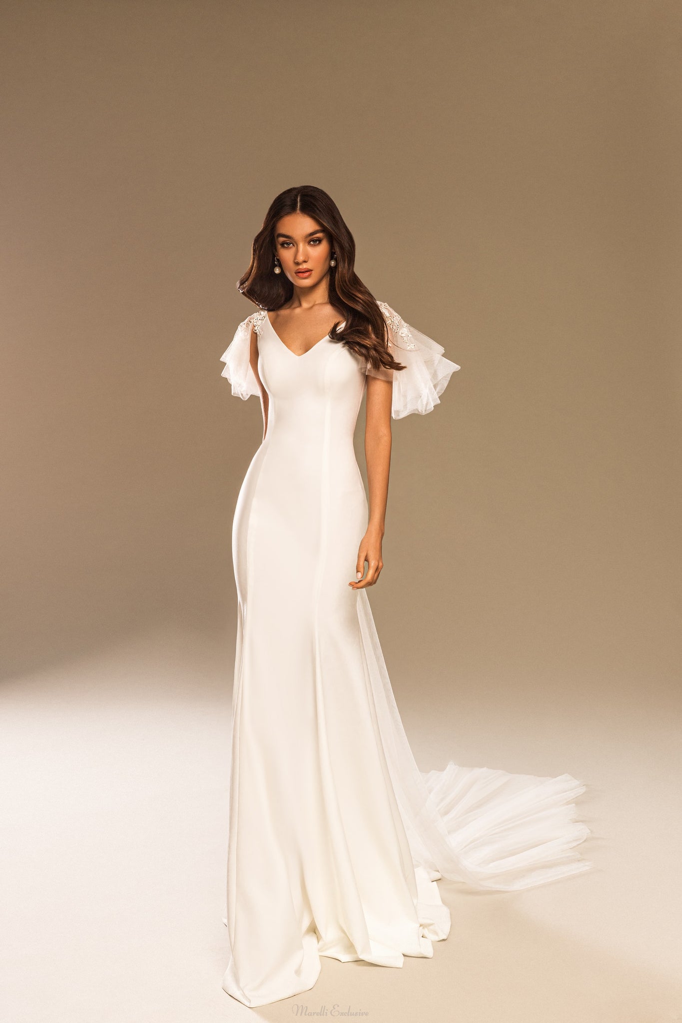 Romantic wedding dress, ball gown skirt, minimalistic, elegant look. Marelli Exclusive Romantic wedding dress, ball gown skirt, minimalistic, elegant look. Marelli Exclusive